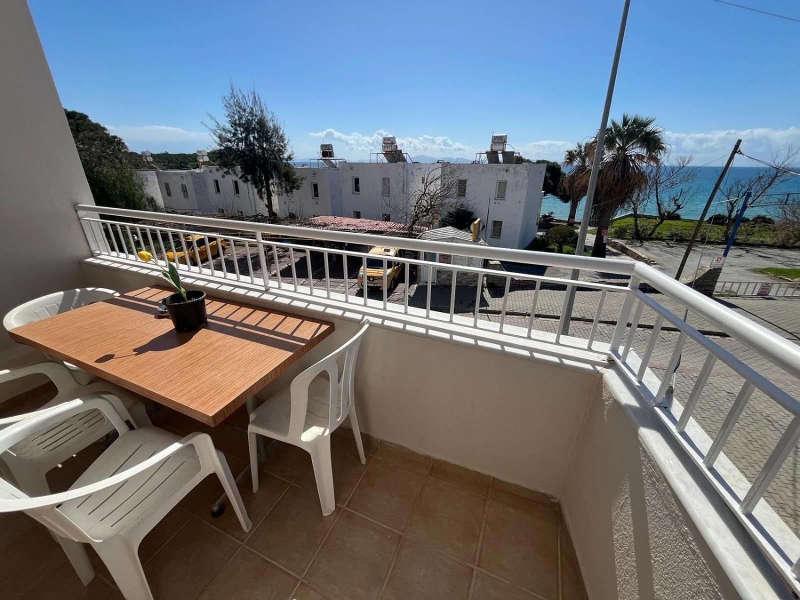 Holiday Apart 50 Meters To Beach, Sea View Apartments Didim Exteriör bild